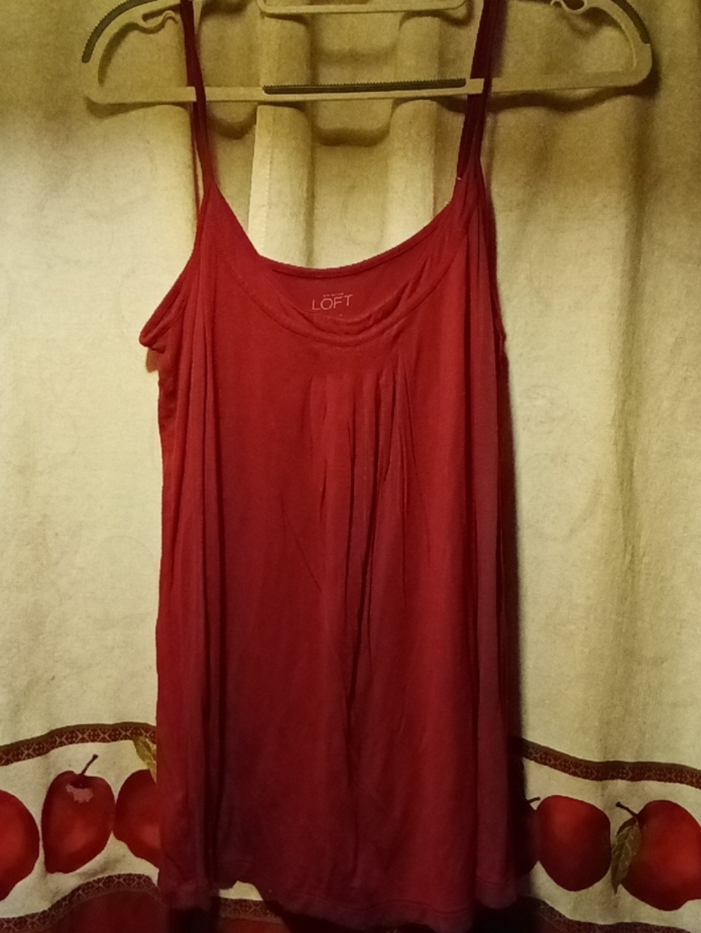 Women's Ann Taylor LOFT Red Sleeveless Scoop Neck Tank